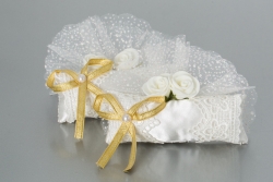 Nikahseker Kissen mit Gold Schleife und Rosen und Tüll