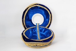 Korb und Tablett in dunkelblau mit goldenen Details für Henna und Gastgeschenke
